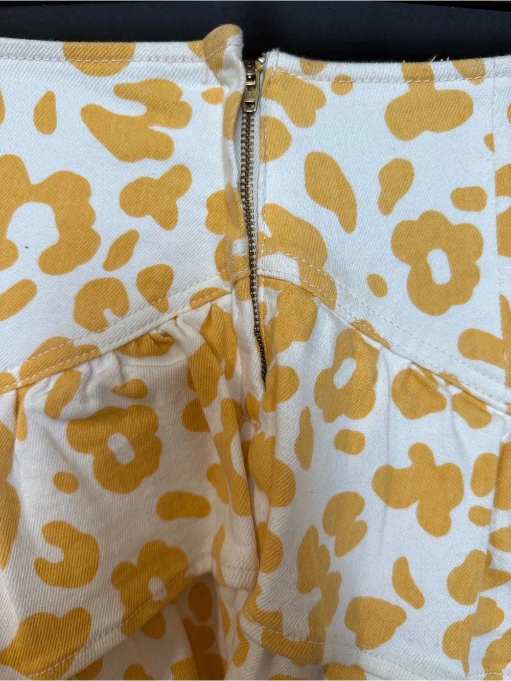 24 MOTHER , Yellow and White Floral Leopard - Ruffle Mini Skirt - Size US 00